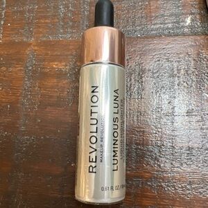 Revolution Makeup Liquid Highlighter Luminous Luna .61oz New